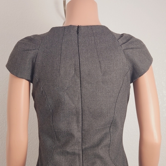 NAF Naf Cap Sleeve Sheath Dress With Pockets Size: 40 - Picture 7 of 13